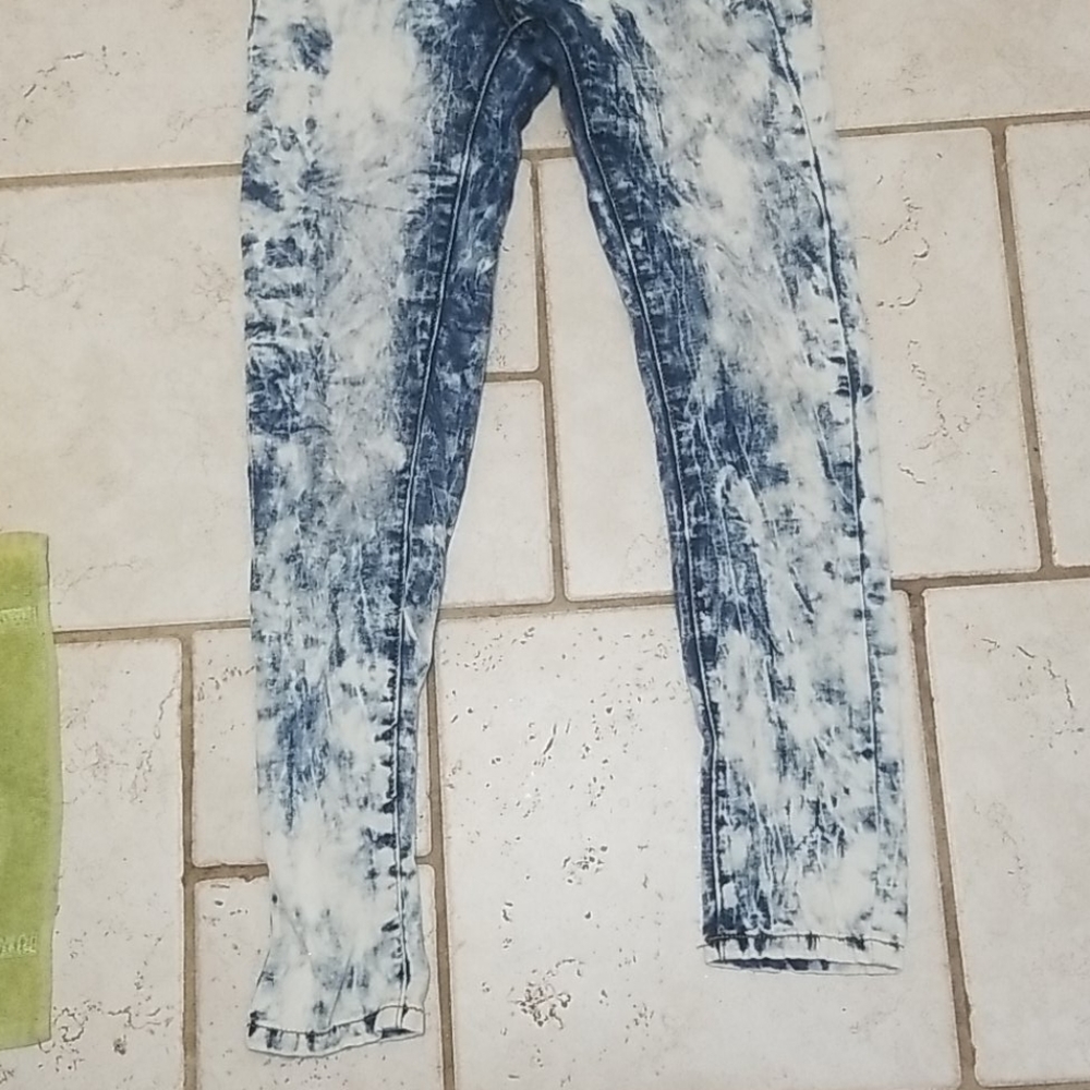 Jeans - Picture 2 of 5